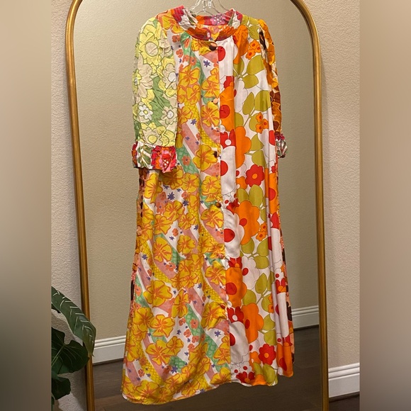 CeliaB Titanite Duster Kaftan in a multicolor floral mixed print Size S - Picture 2 of 12